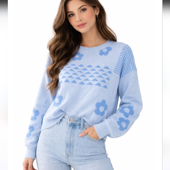 Newme Sweaters - Newme Blue Crew Neck Sweater Size Large Floral Geometric Knit New